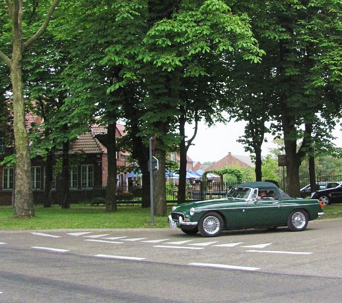 MG & Oldies Happening (18).JPG